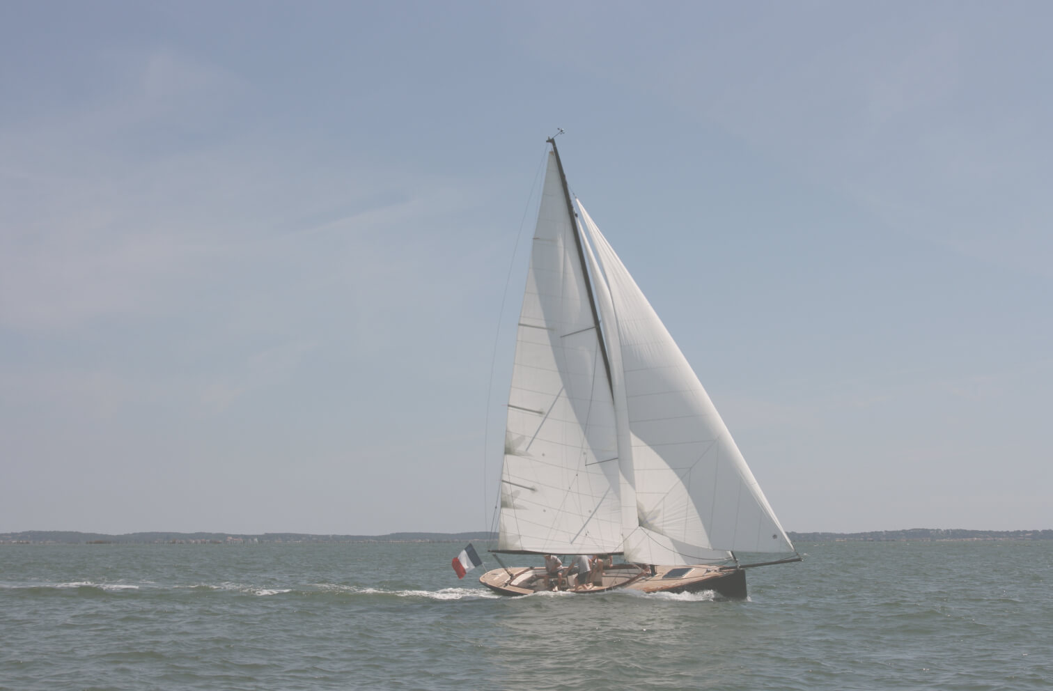 Cape Cod 896 naviguant sur le bassin d'Arcachon